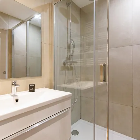 L'elegant Yourhosthelper