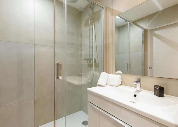 L'elegant Yourhosthelper *