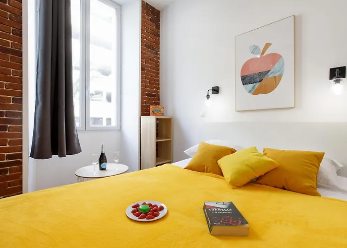 L'elegant Yourhosthelper *