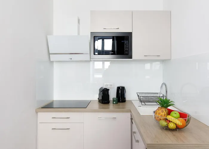 L'elegant Yourhosthelper شقة كان