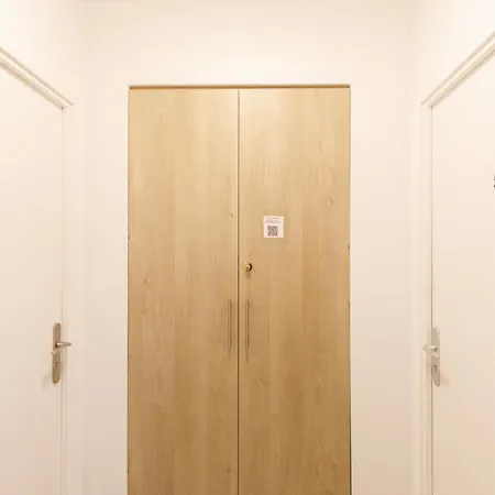 L'elegant Yourhosthelper * Cannes