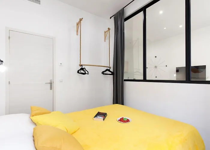 L'elegant Yourhosthelper * Cannes